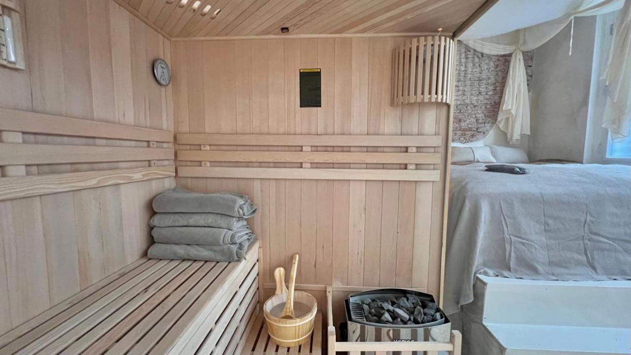 Haert Boutique Wellness Suites City Centre Haarlem Exteriör bild