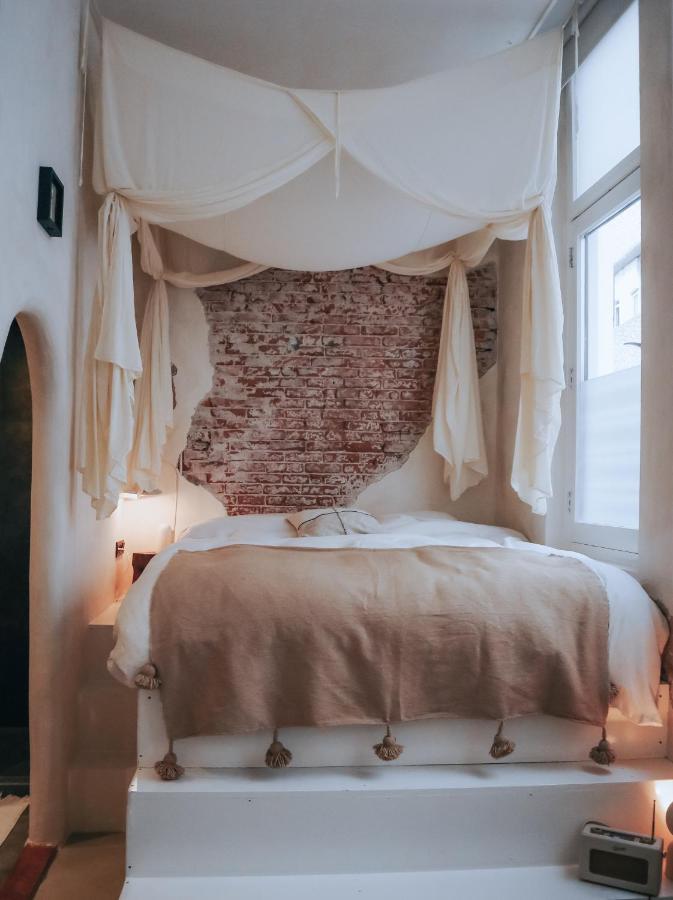 Haert Boutique Wellness Suites City Centre Haarlem Exteriör bild